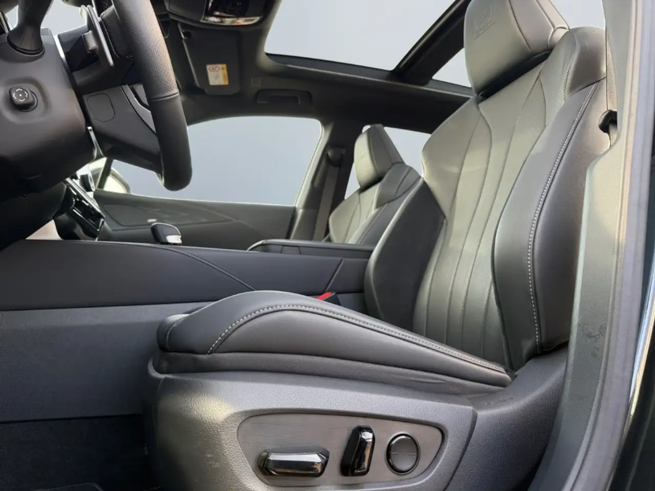 Lexus Inny 8