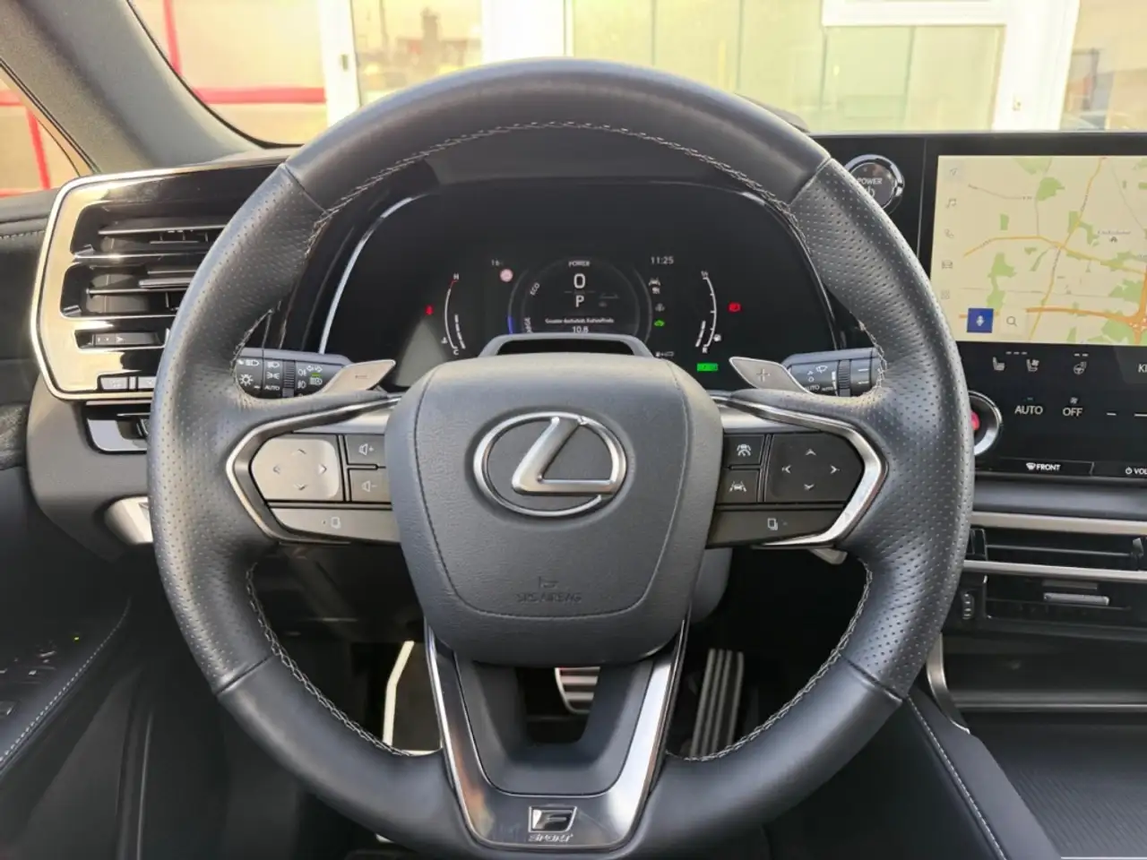 Lexus Inny 13