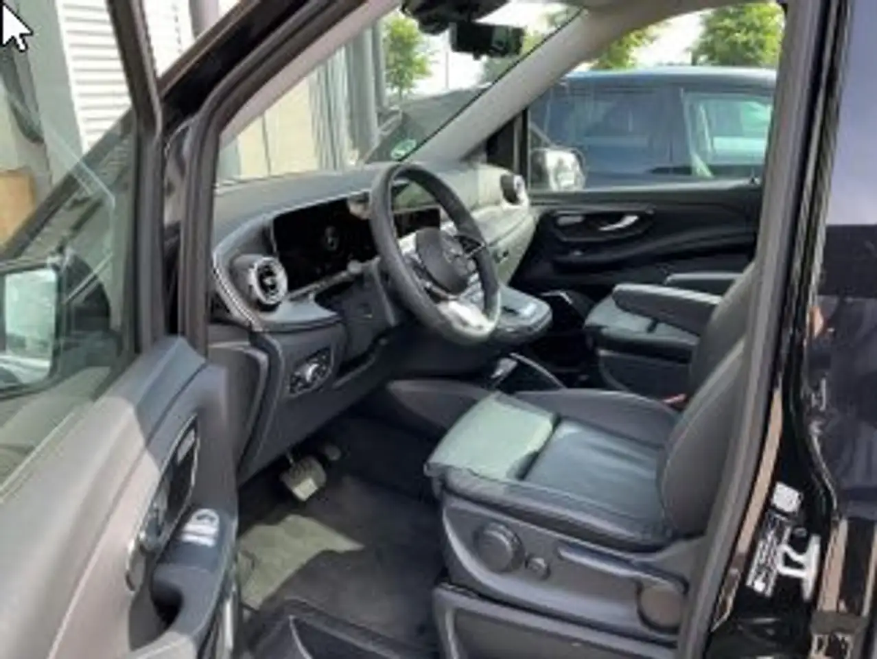 Mercedes-Benz EQV 300 6
