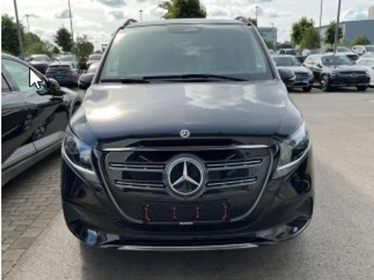 Mercedes-Benz EQV 300 10