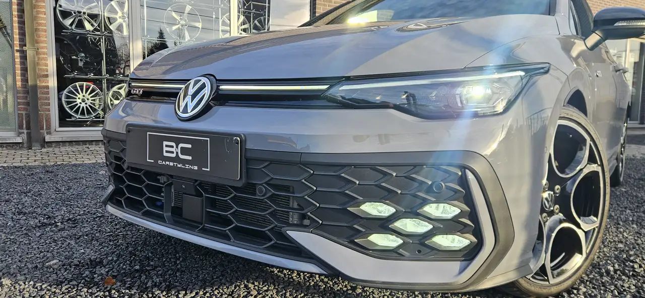 Volkswagen Golf 9