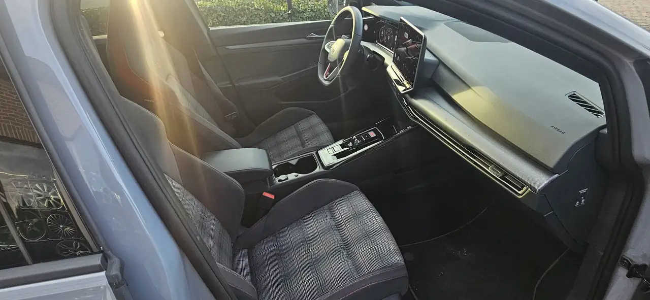 Volkswagen Golf 12