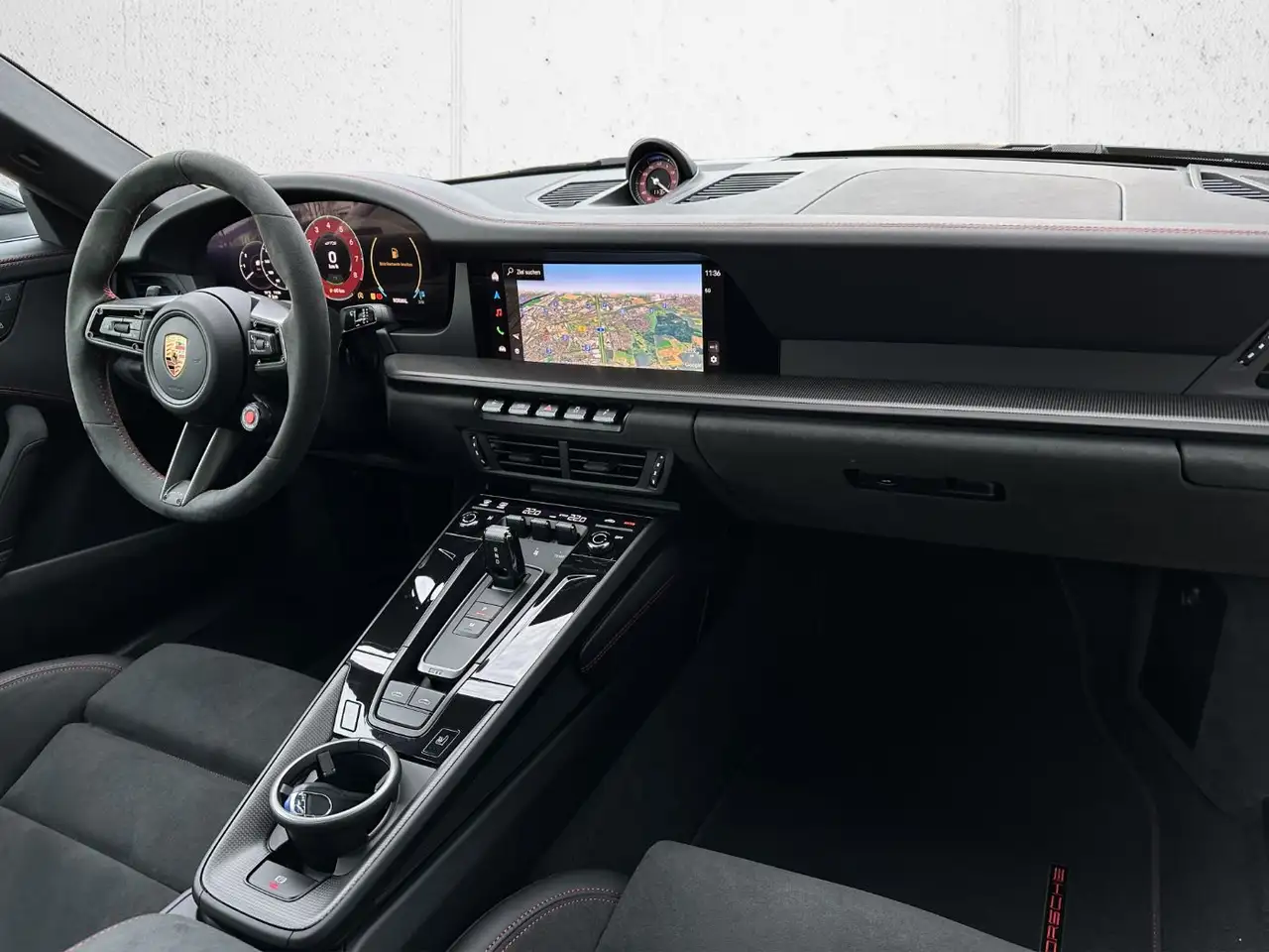 Porsche 992 911 10
