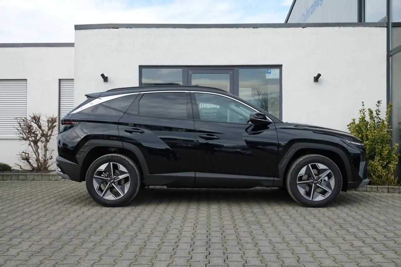 Hyundai TUCSON 2