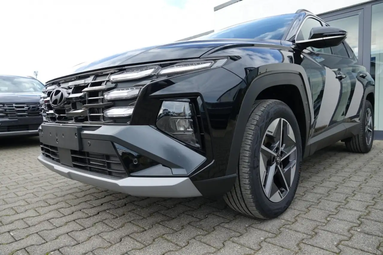 Hyundai TUCSON 4