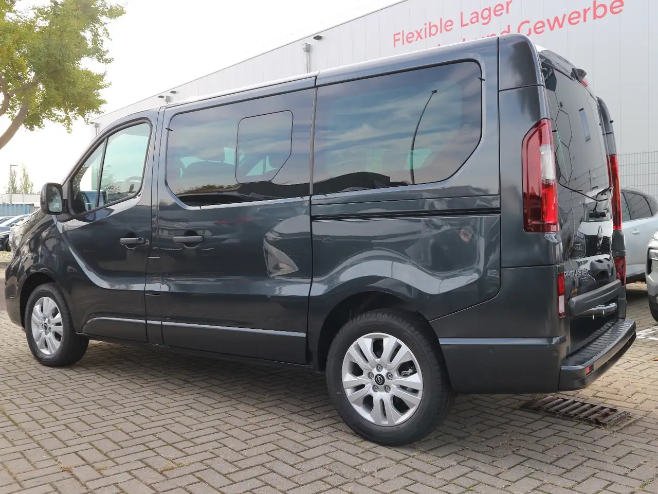 Nissan Primastar 7