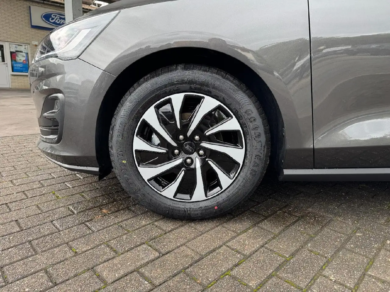 Ford Focus 14