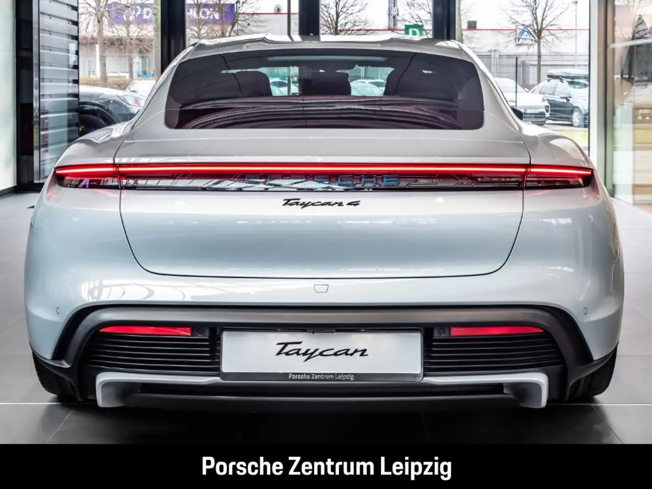 Porsche Taycan 4 5