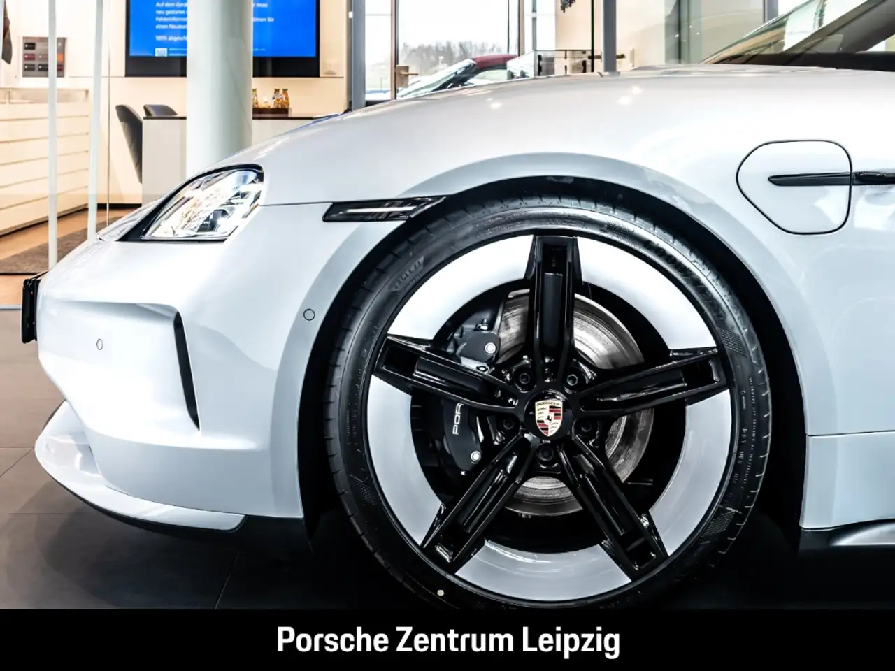 Porsche Taycan 4 7