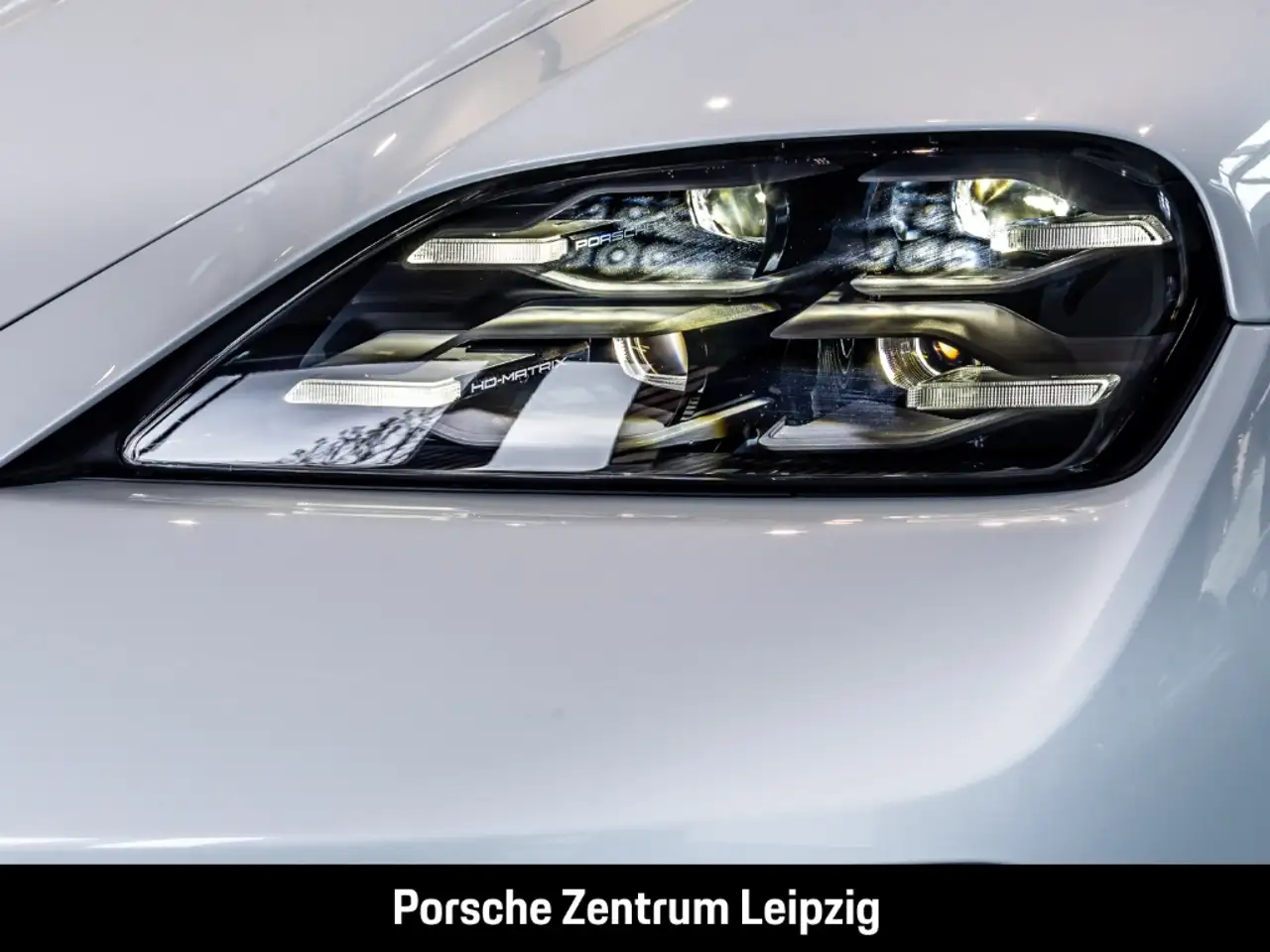 Porsche Taycan 4 9
