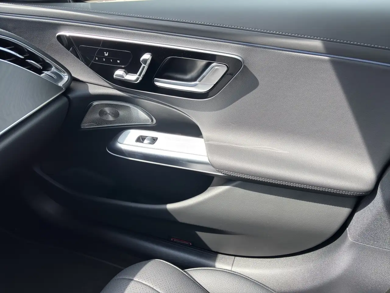 Mercedes-Benz E 220 14