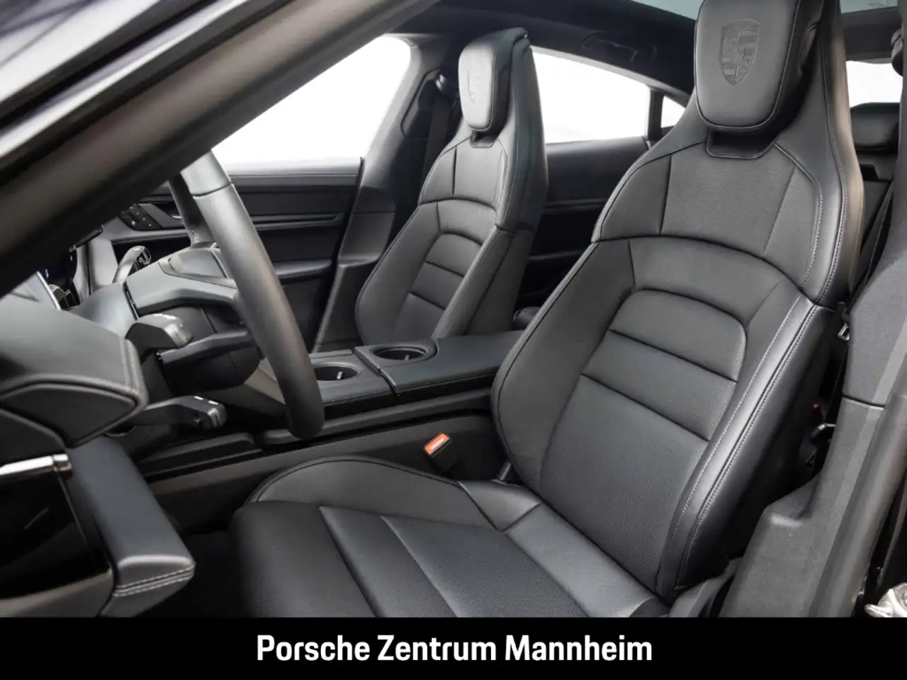 Porsche Taycan 5
