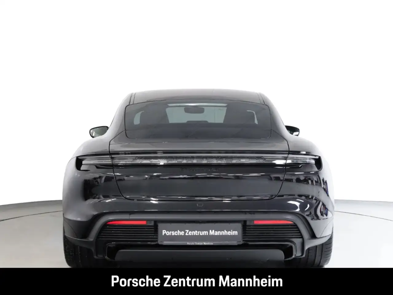 Porsche Taycan 7