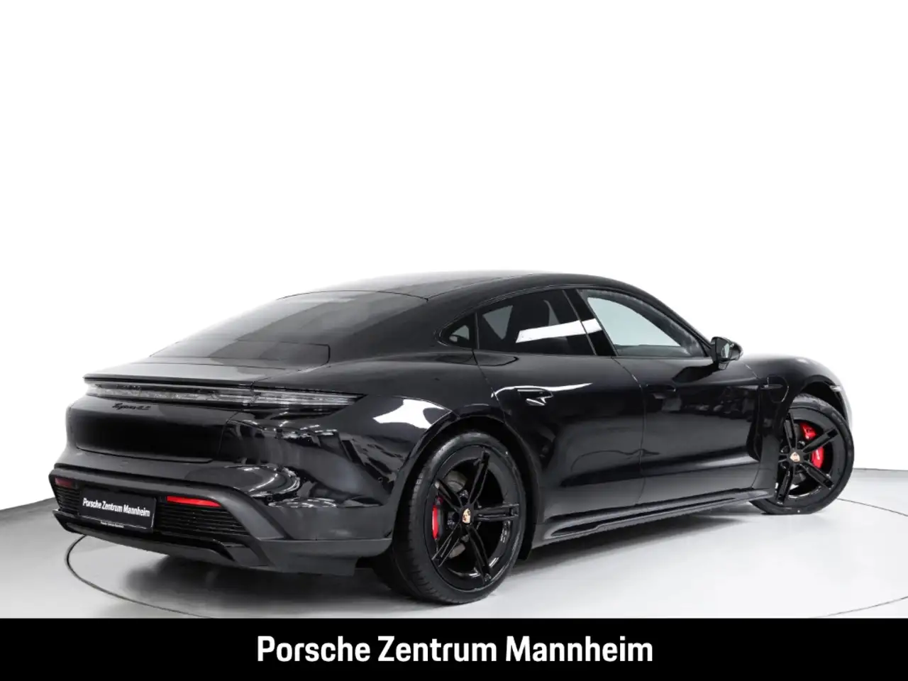 Porsche Taycan 11