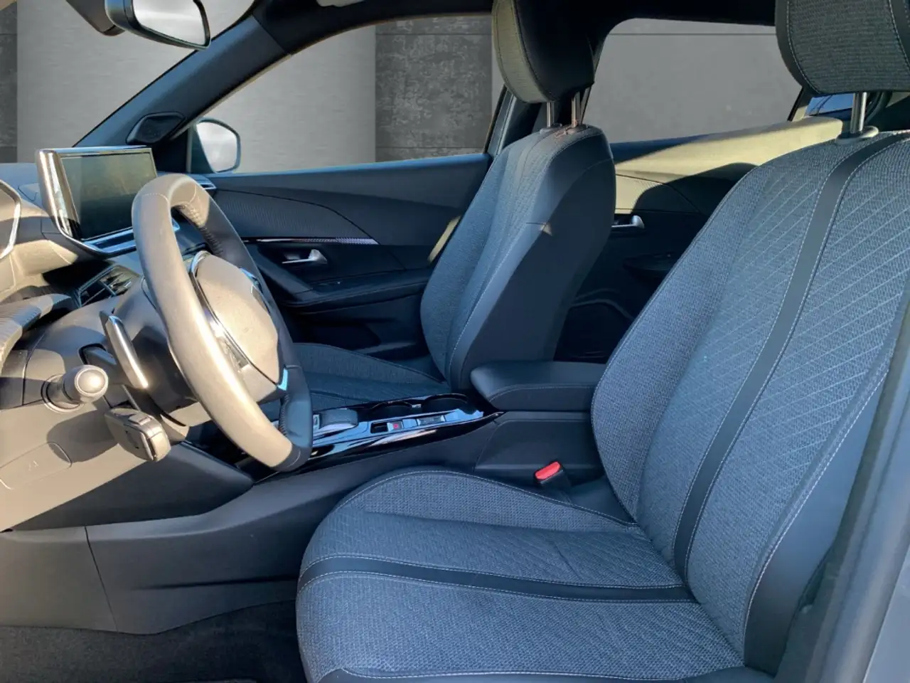 Peugeot 2008 8