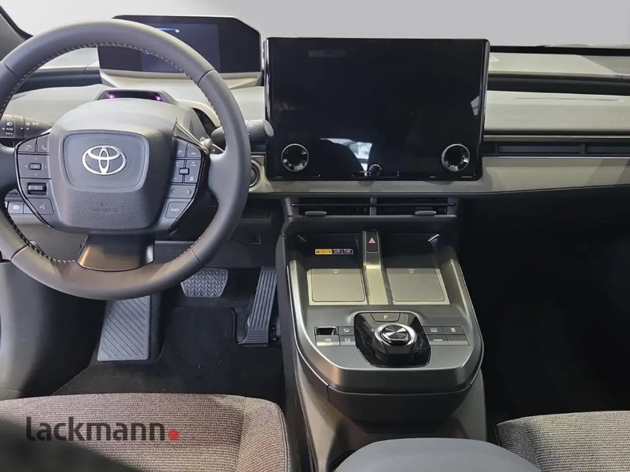 Toyota bZ4X 10