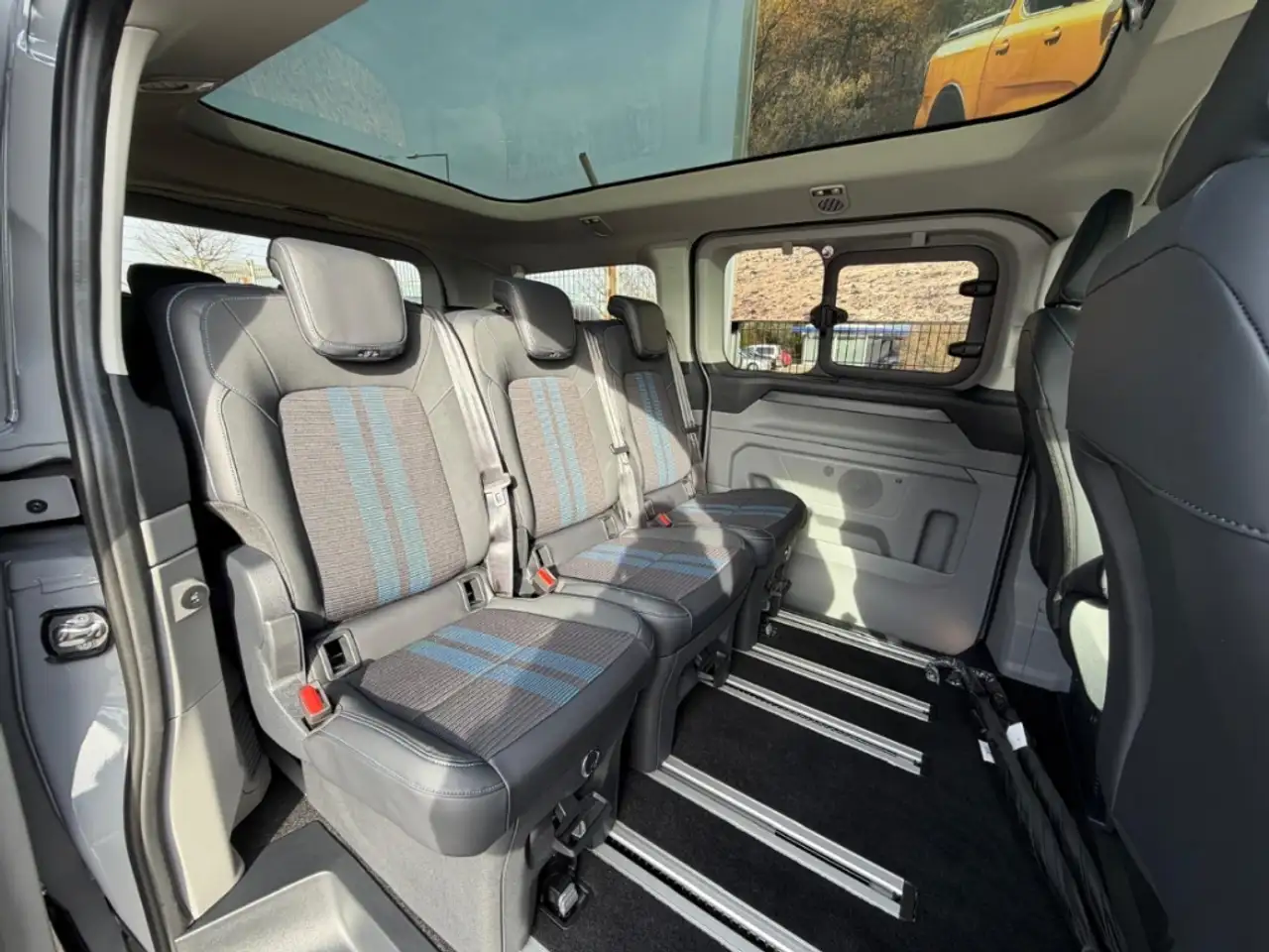 Ford Tourneo 10