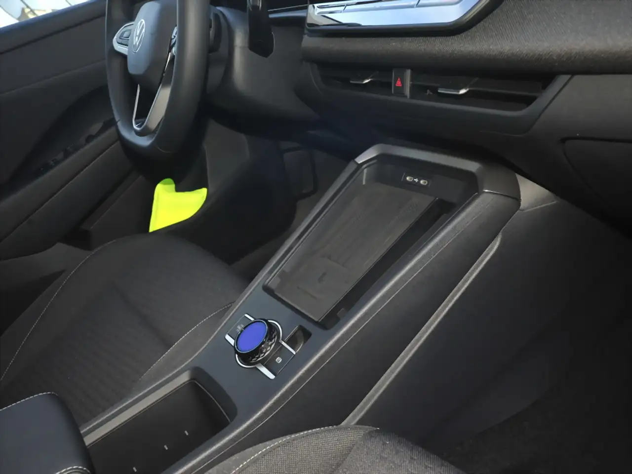 Volkswagen T-Roc 7