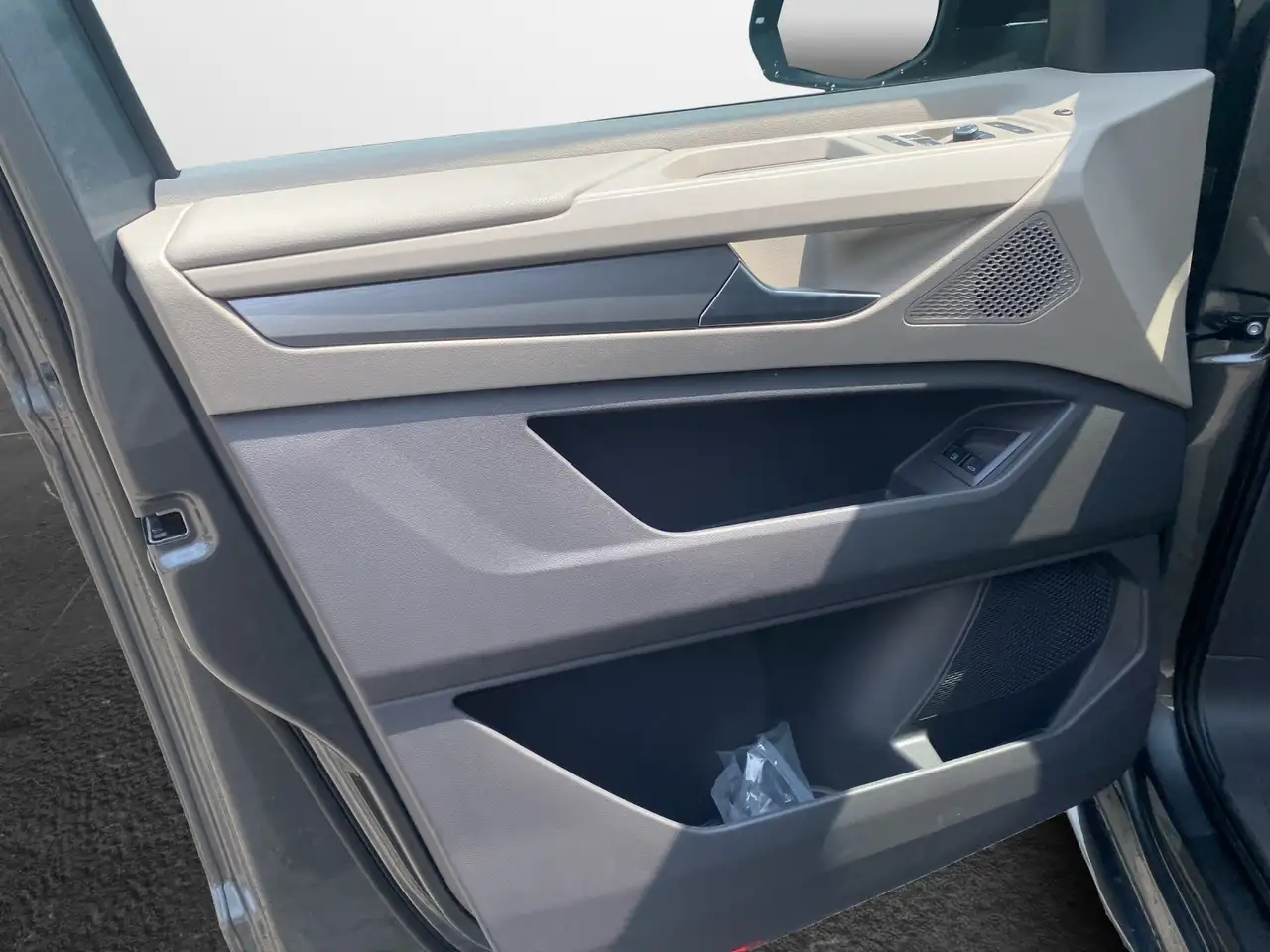 Volkswagen T7 Multivan 6