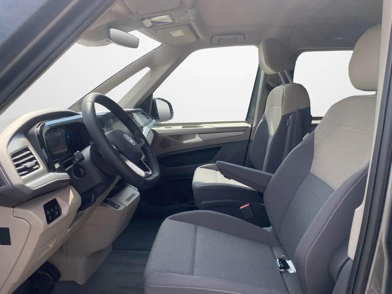 Volkswagen T7 Multivan 7