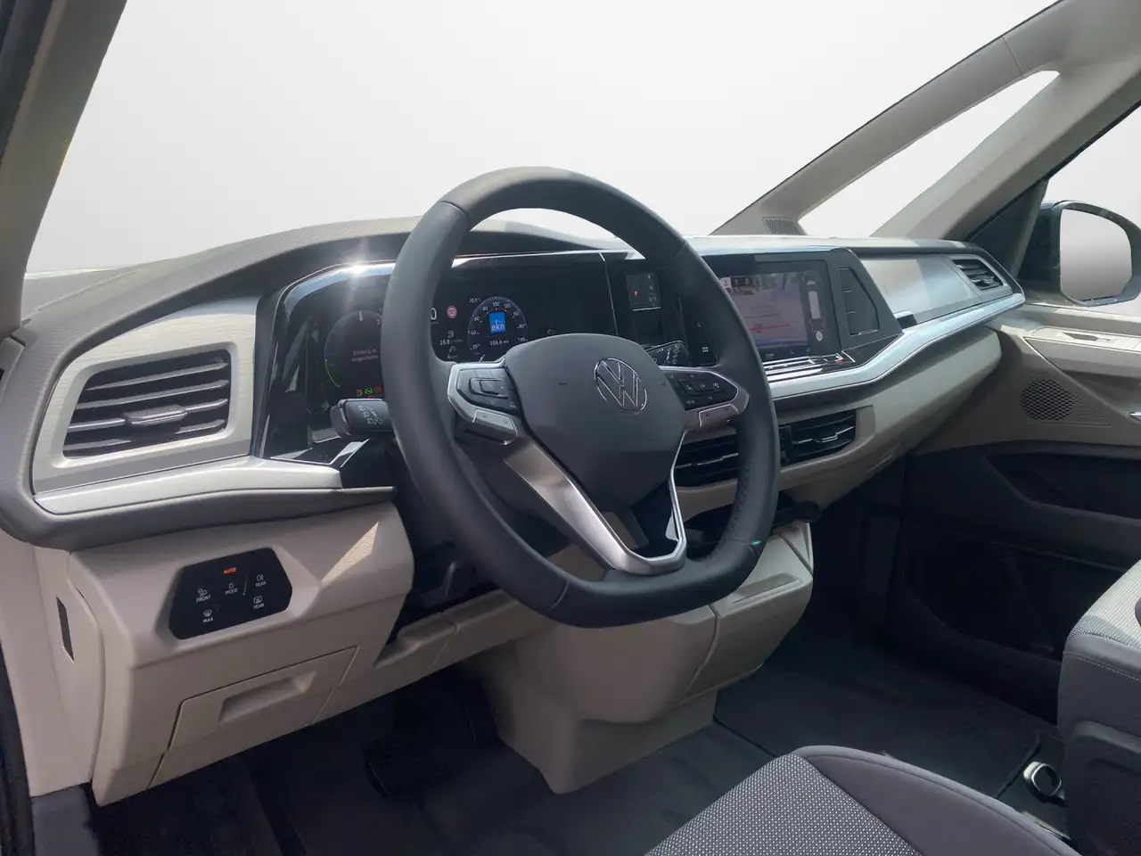 Volkswagen T7 Multivan 8