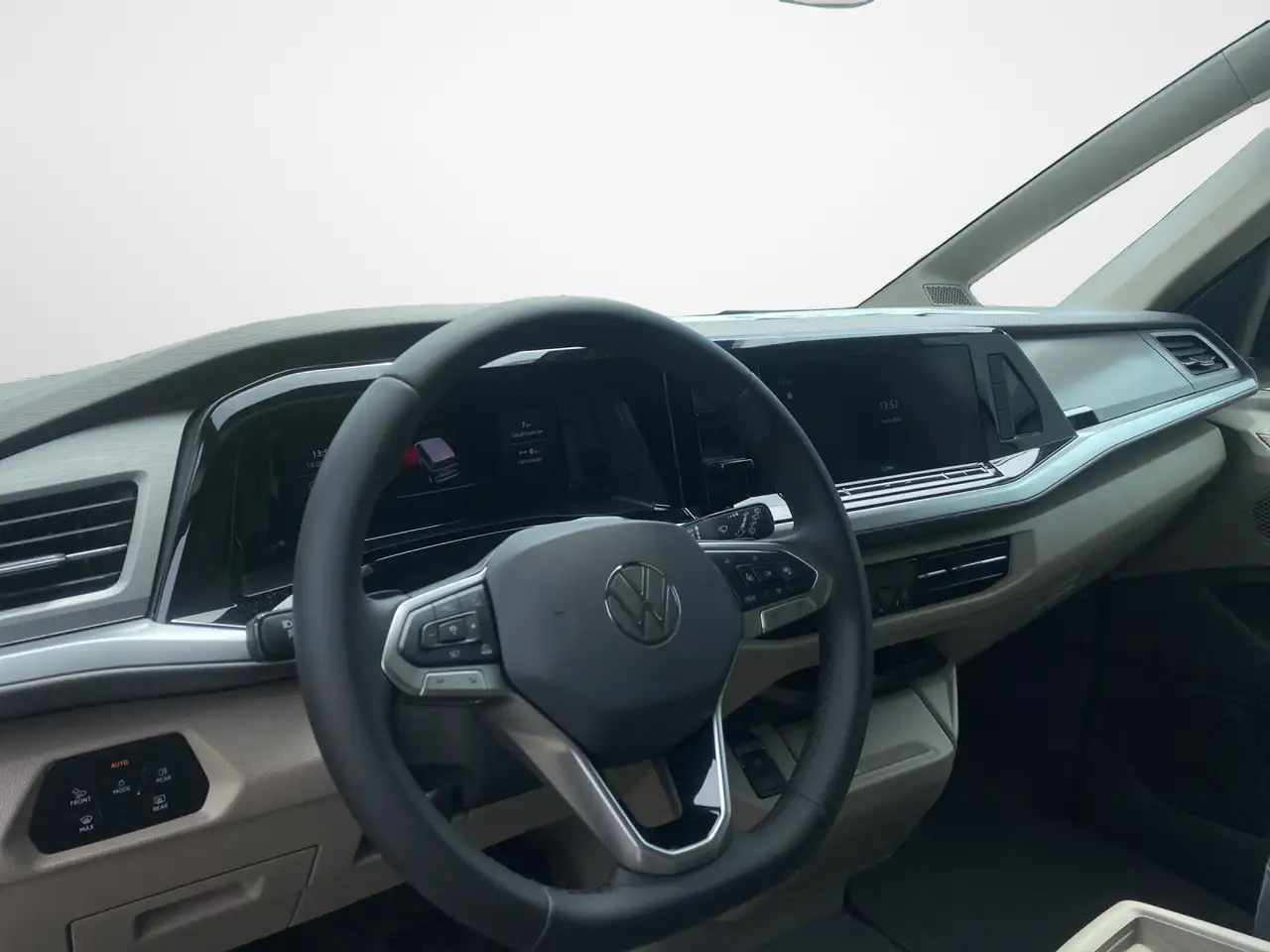 Volkswagen T7 Multivan 8