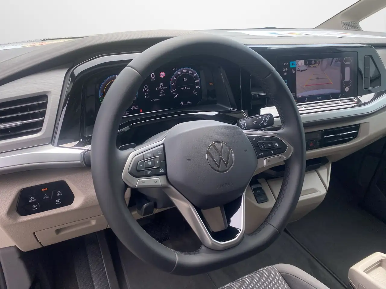 Volkswagen T7 Multivan 9