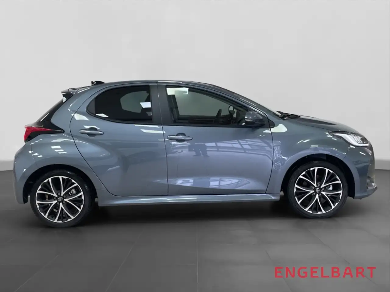 Toyota Yaris 5