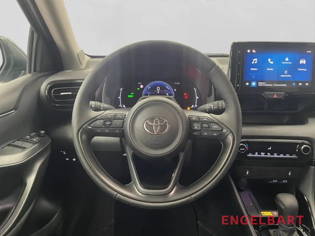 Toyota Yaris 8