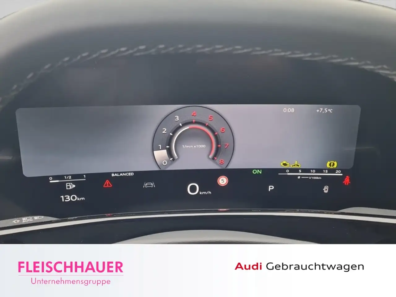 Audi Q3 8