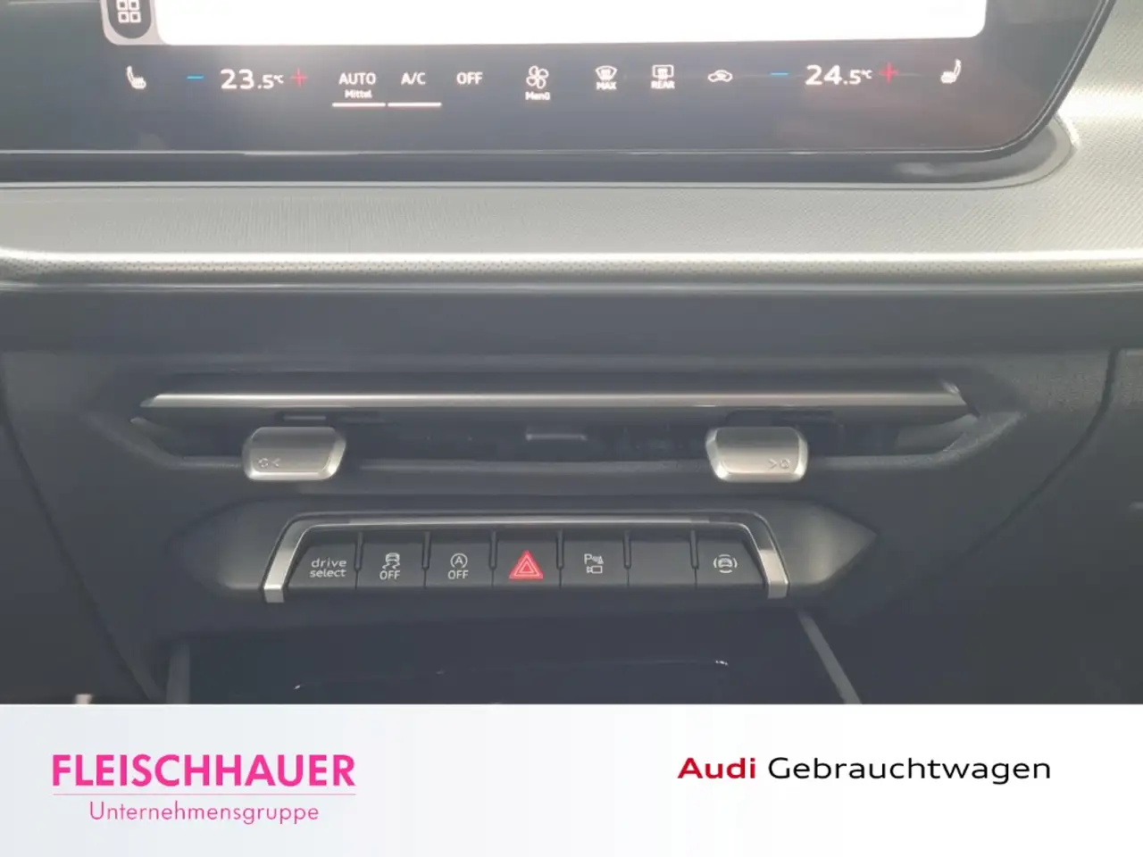 Audi Q3 12