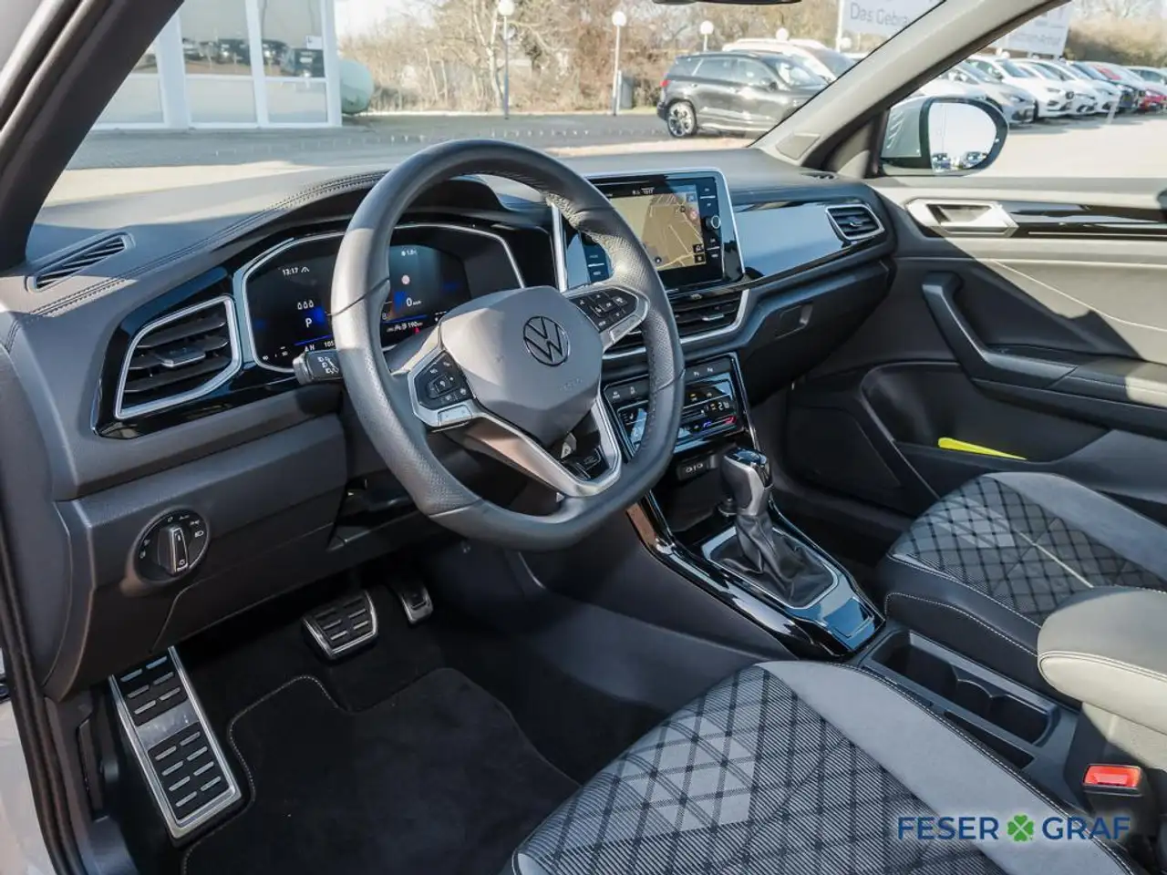 Volkswagen T-Roc 3