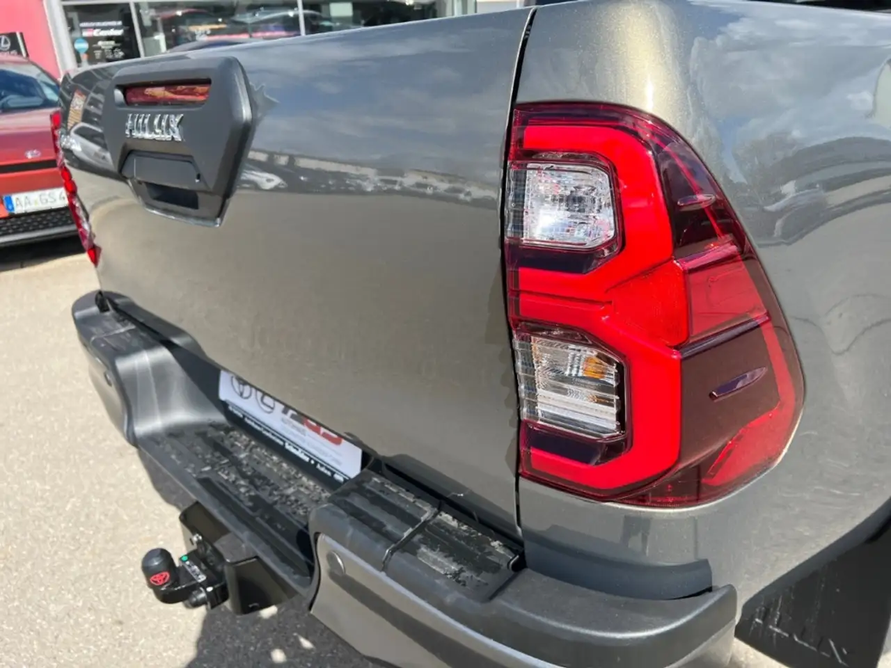 Toyota Hilux 11