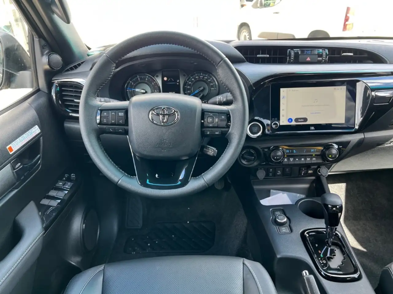 Toyota Hilux 15