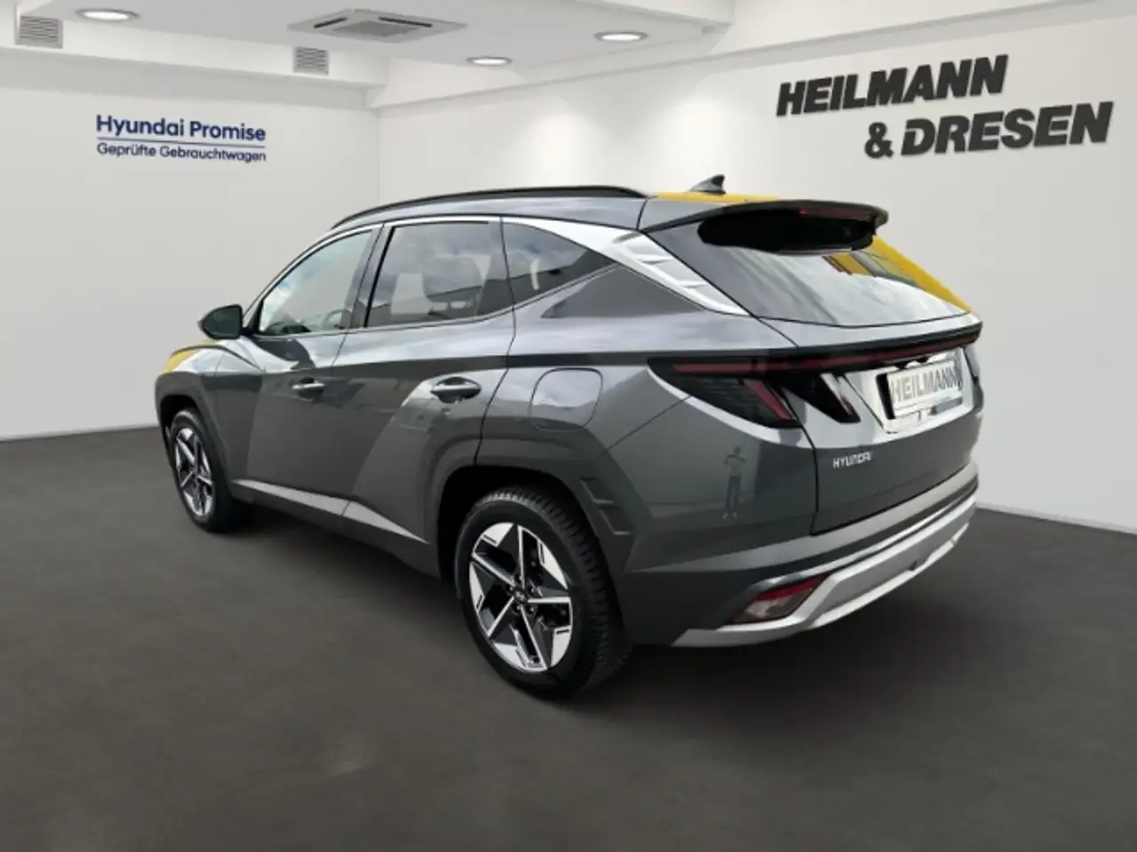Hyundai TUCSON 4