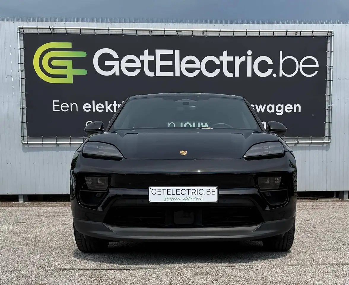 Porsche Macan 8