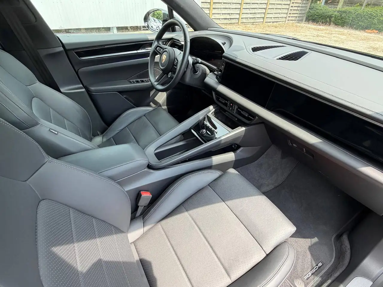 Porsche Macan 11