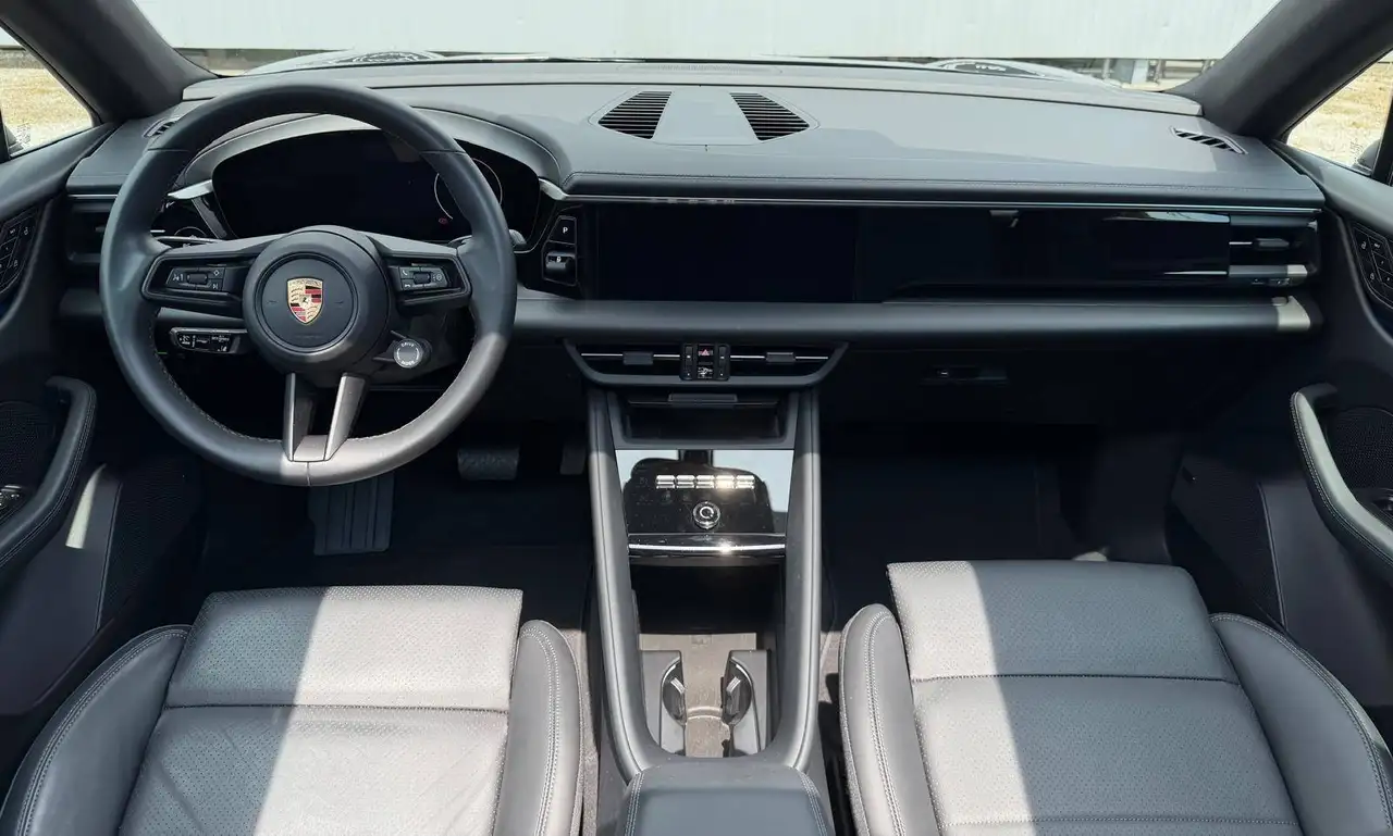 Porsche Macan 12