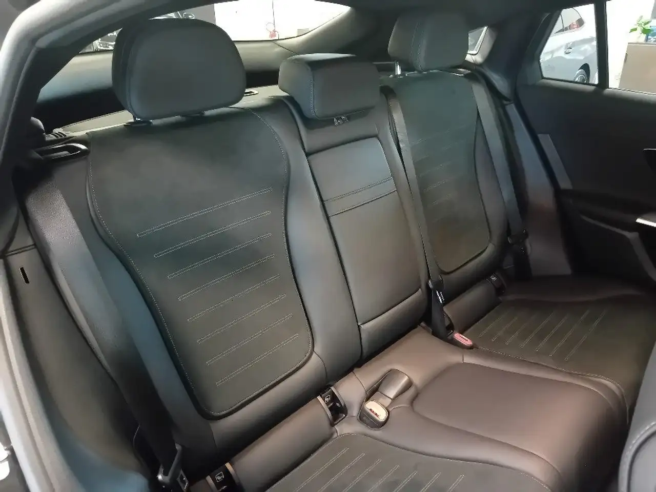 Mercedes-Benz GLC 220 12