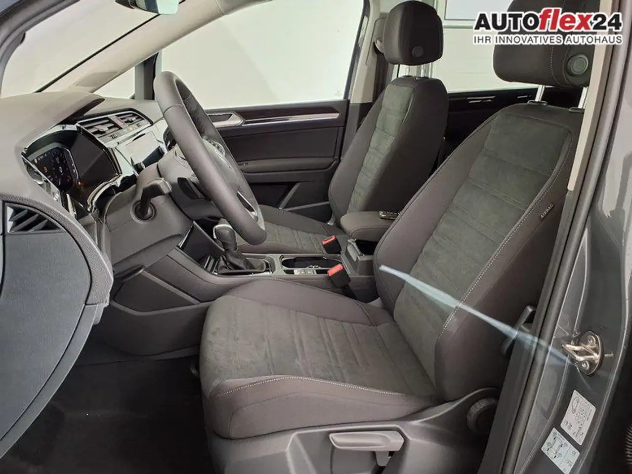 Volkswagen Touran 8