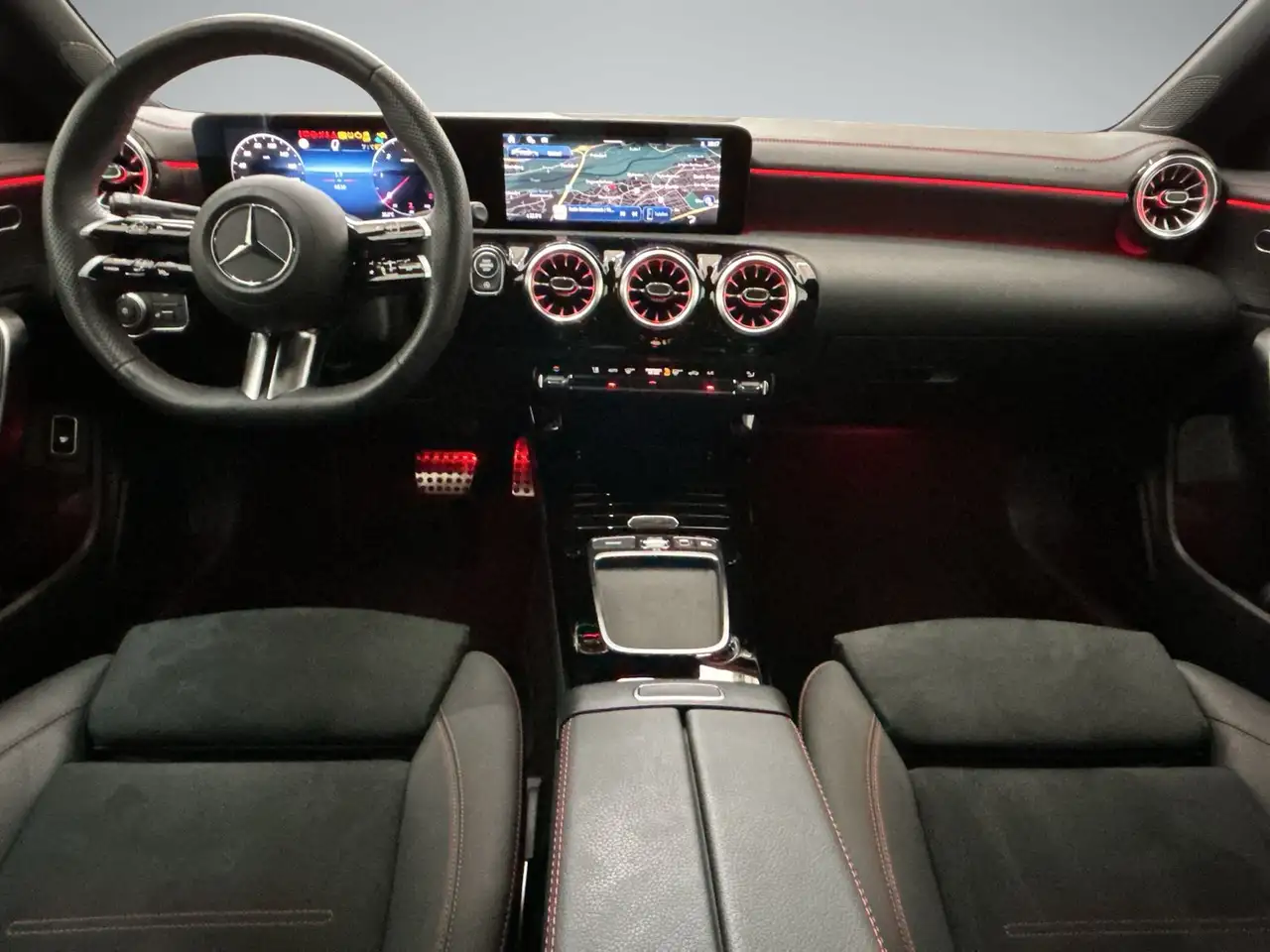 Mercedes-Benz CLA 200 8