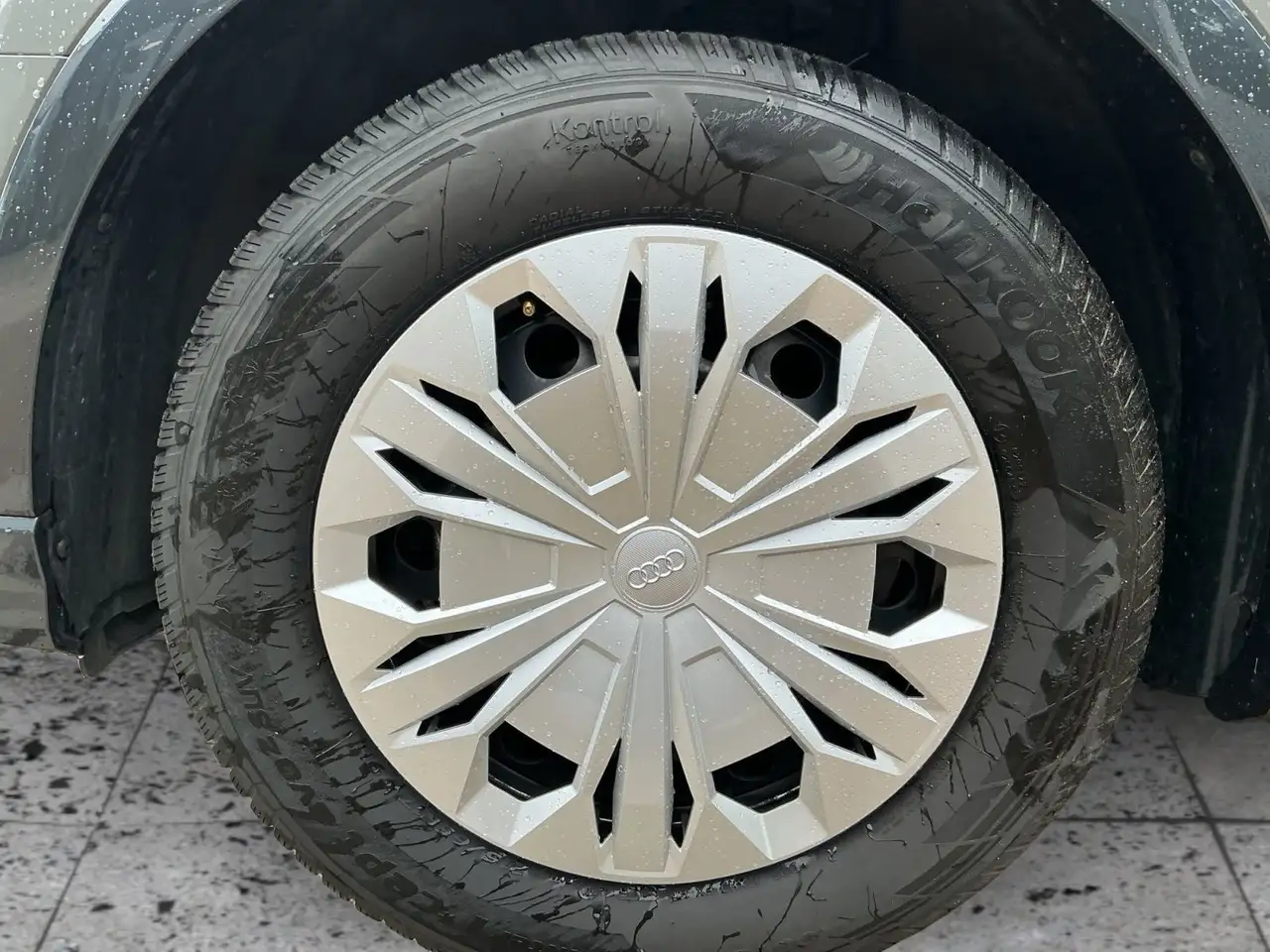 Audi Q3 8