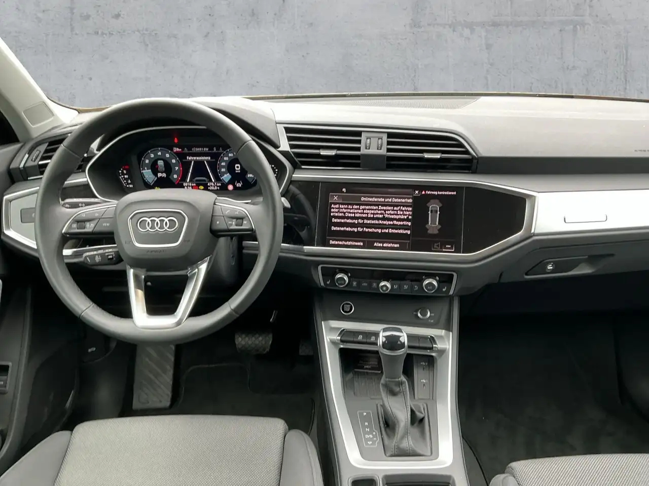 Audi Q3 9