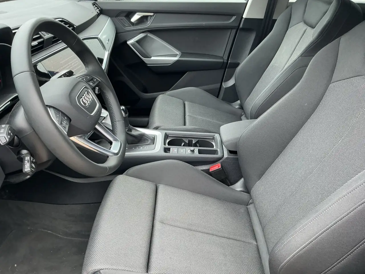 Audi Q3 12