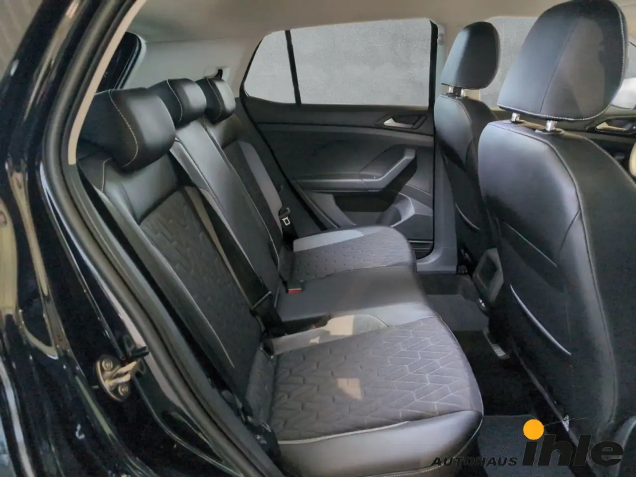 Volkswagen T-Cross 8