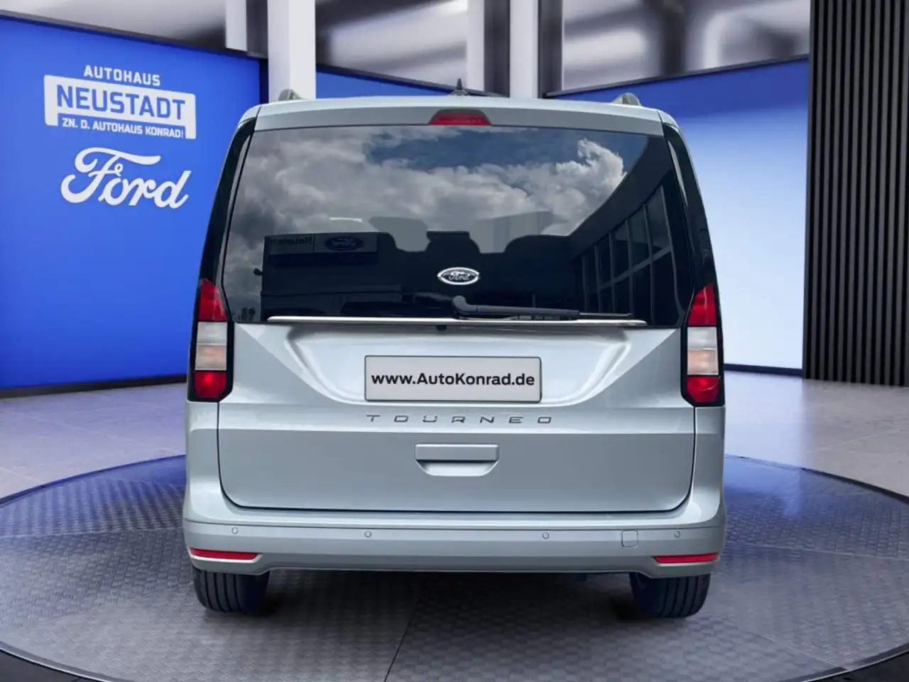 Ford Tourneo 8