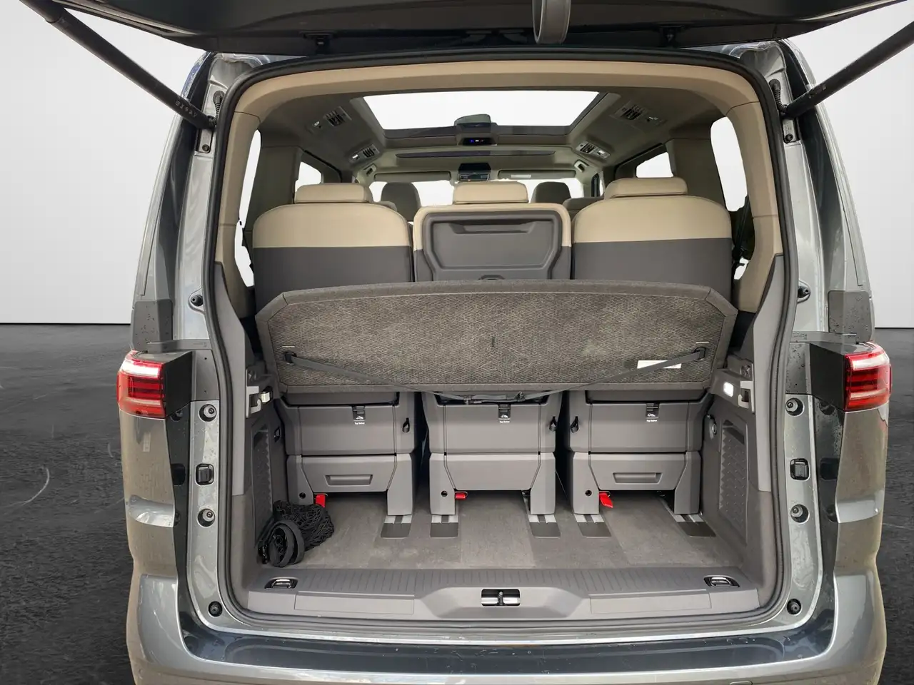 Volkswagen T7 Multivan 12