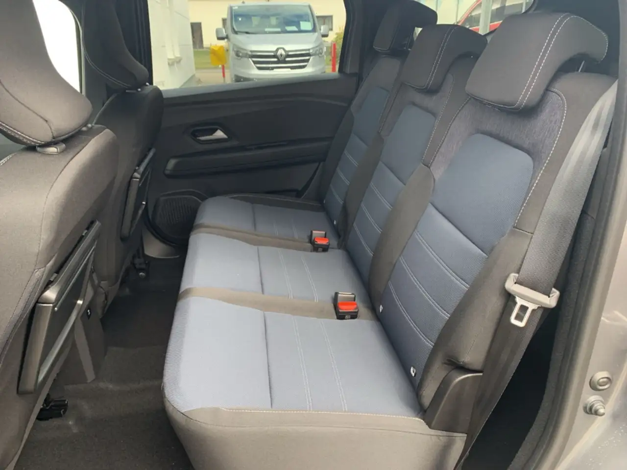 Dacia Jogger 11