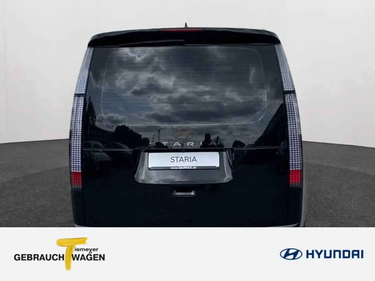Hyundai STARIA 6