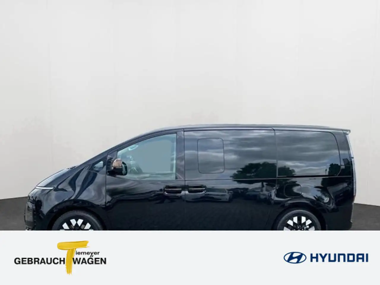 Hyundai STARIA 8